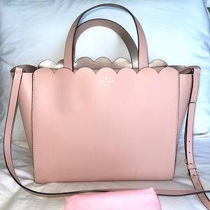 Large light pink Kate Spade scalloped bag ♠️
